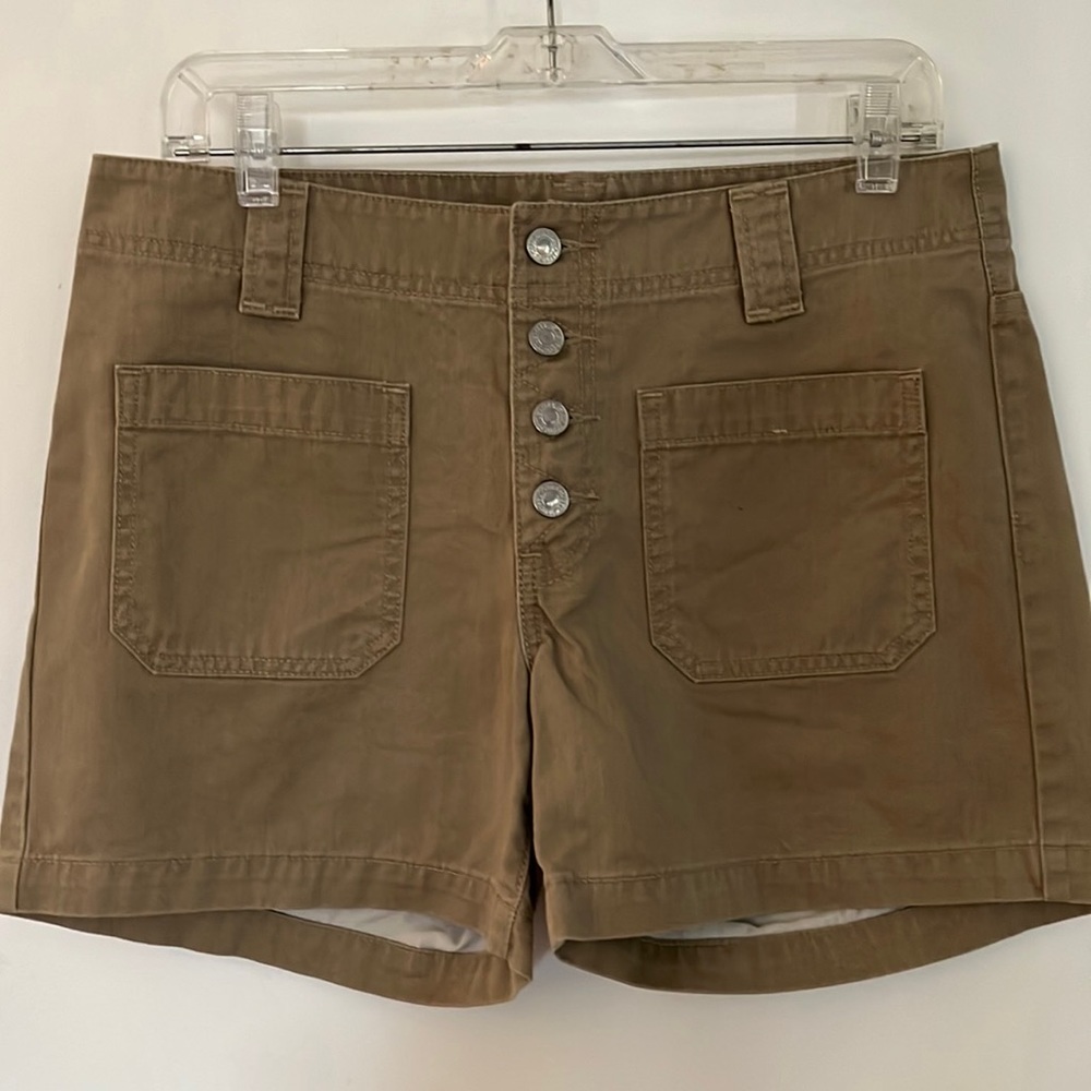 Levis button front shorts “Patch Pocket” tan size 10 womens